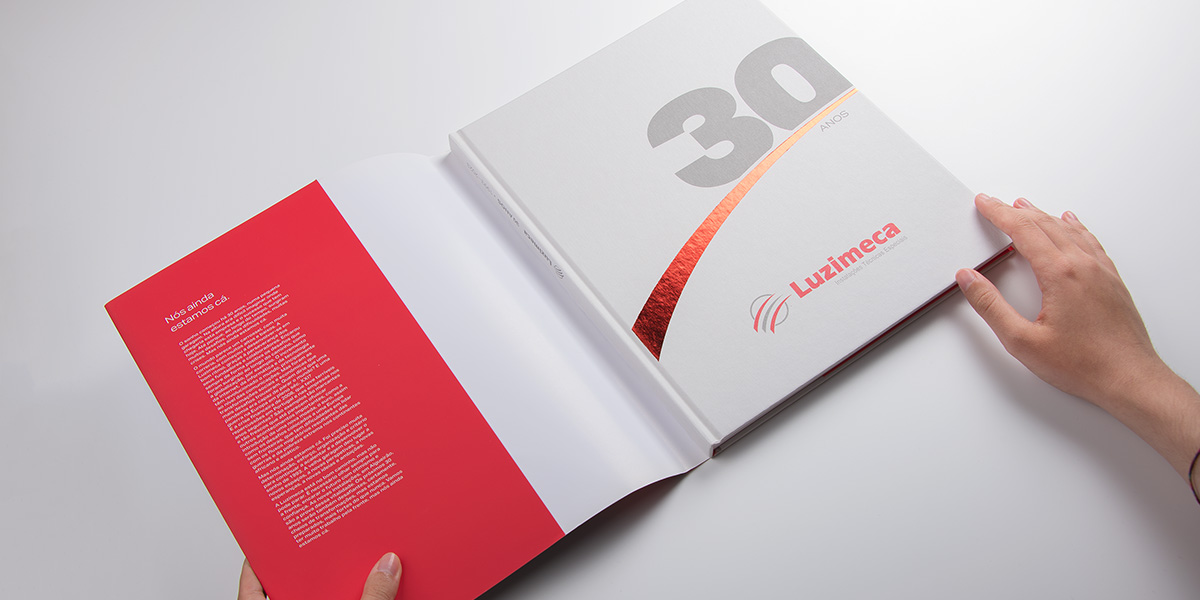 O 30º aniversário da empresa foi assinalado com livro comemorativo