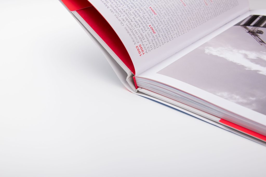 O 30º aniversário da empresa foi assinalado com livro comemorativo