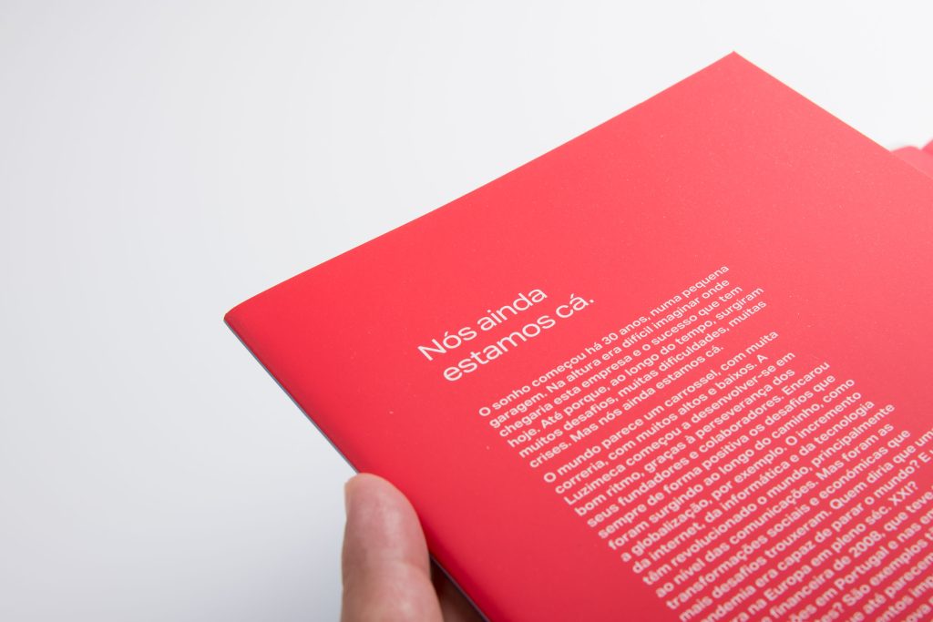O 30º aniversário da Luzimeca foi assinalado com livro comemorativo